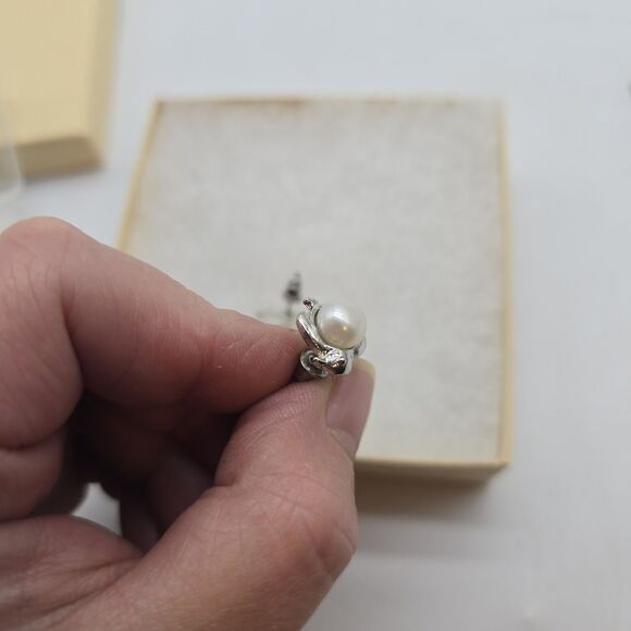 Penguin Faux Pearl Earrings Stud Silver ToneSOLD ON EB - Picture 6 of 6